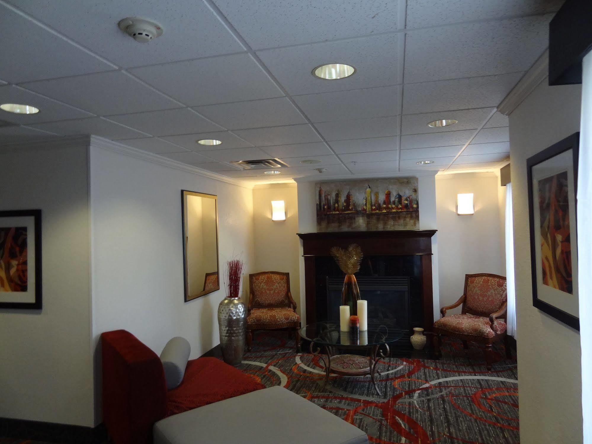 Express & Columbus Southeast By Ihg Groveport