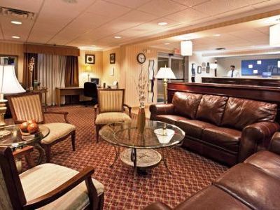 Express & Columbus Southeast By Ihg Hotel