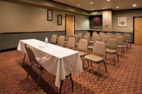 Express & Columbus Southeast By Ihg Hotel 2*